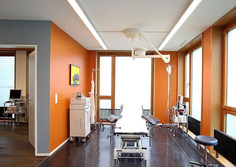 Untersuchungszimmer der Praxis