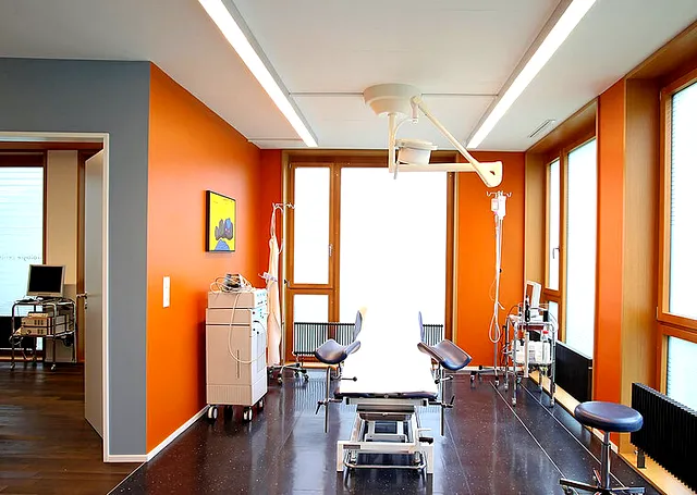 Untersuchungszimmer der Praxis